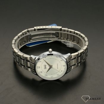 Zegarek damski na bransolecie stalowej z czytelną tarczą i cyframi QQ QZ61-204 ⌚  (3).jpg
