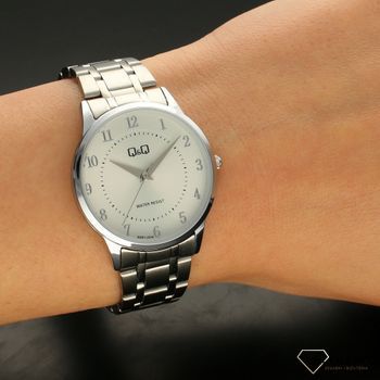 Zegarek damski na bransolecie stalowej z czytelną tarczą i cyframi QQ QZ61-204 ⌚  (5).jpg