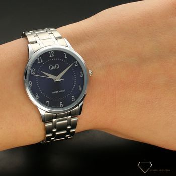 Zegarek damski na bransolecie stalowej z czytelną tarczą i cyframi QQ QZ61-205 ⌚  (5).jpg