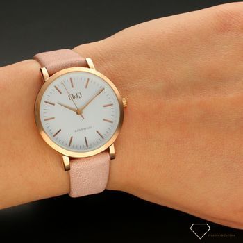 Zegarek damski na różowym pasku skórzanym QQ QZ87-101 ⌚  (5).jpg