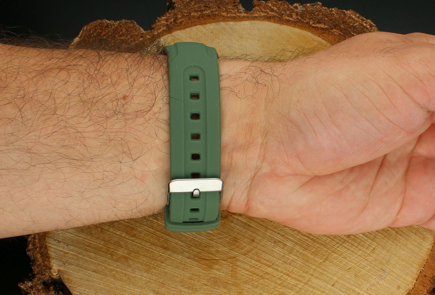 Zegarek męski Lorus R2305QX9 – sportowy, zielony, cyfrowy, 100M.jpg