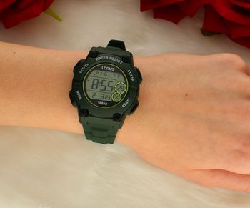 Zegarek dla chłopca sportowy zielony model z wyświetlaczem Lorus R2333PX9 (5).jpg