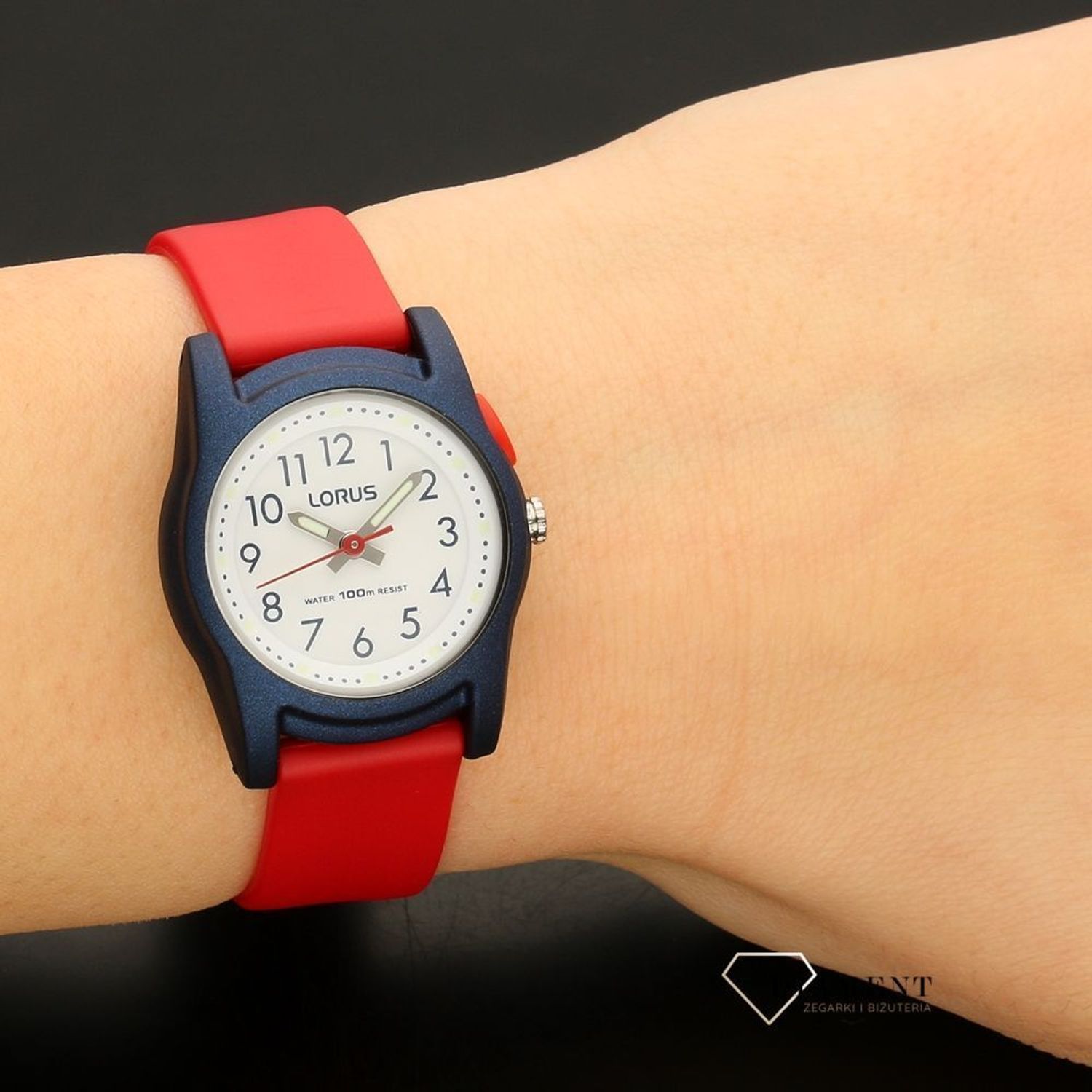 Dziecięcy zegarek Lorus Sport R2383MX9.jpg