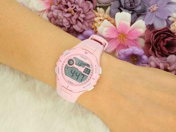 Zegarek dziecięcy Lorus R2387PX9 w kolorze różowym – wodoodporny (100M), z funkcją stopera, timera, alarmu, podświetleniem i trybem Dual Time. Idealny dla aktywnych dzieci (2).jpg
