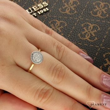 Złoty pierścionek z Diamentami  jaśniejąca aureola Diamentów  585 R61528YW.jpg