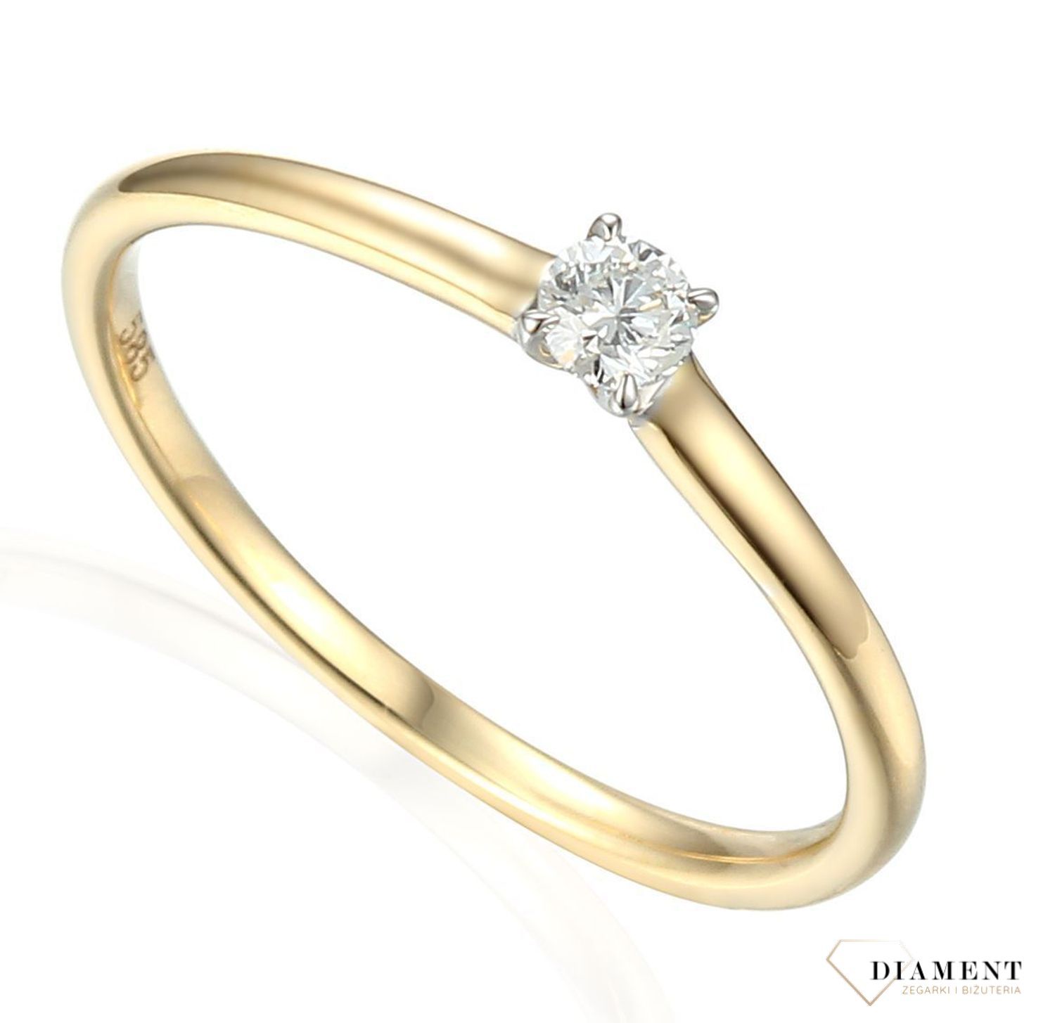 Pierścionek złoty DIAMENT 585, diamenty TEN JEDYNY R62347YW.  Nowoczesny, delikatny pierścionek z jednym brylantem o wielkości 0,10 ct, barwie H oraz czystości SI. Pierścionki zaręczynowe z diam.jpg