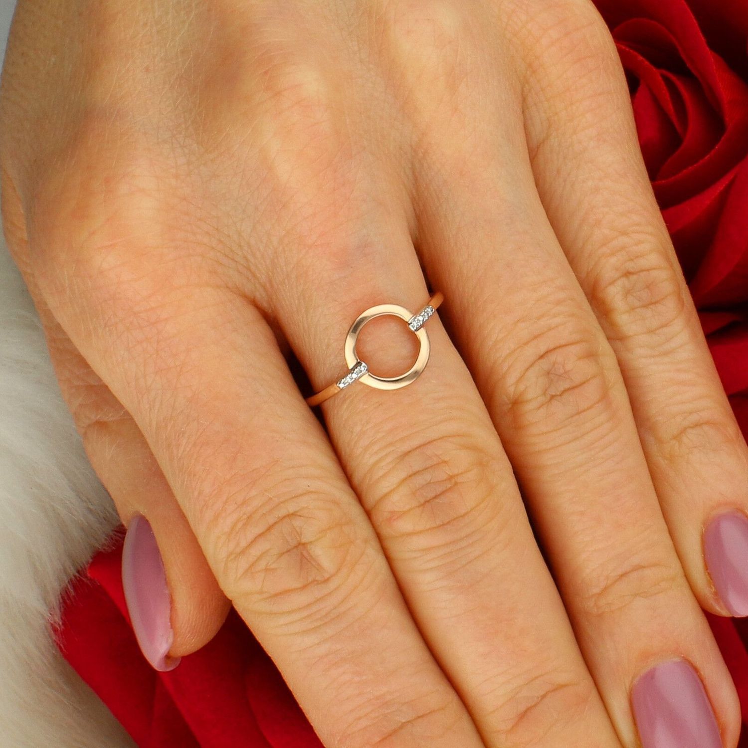 Pierścionek z różowego złota 585 z brylantami i ozdobnym kółecziem - Rozmiar 16 pink.jpg