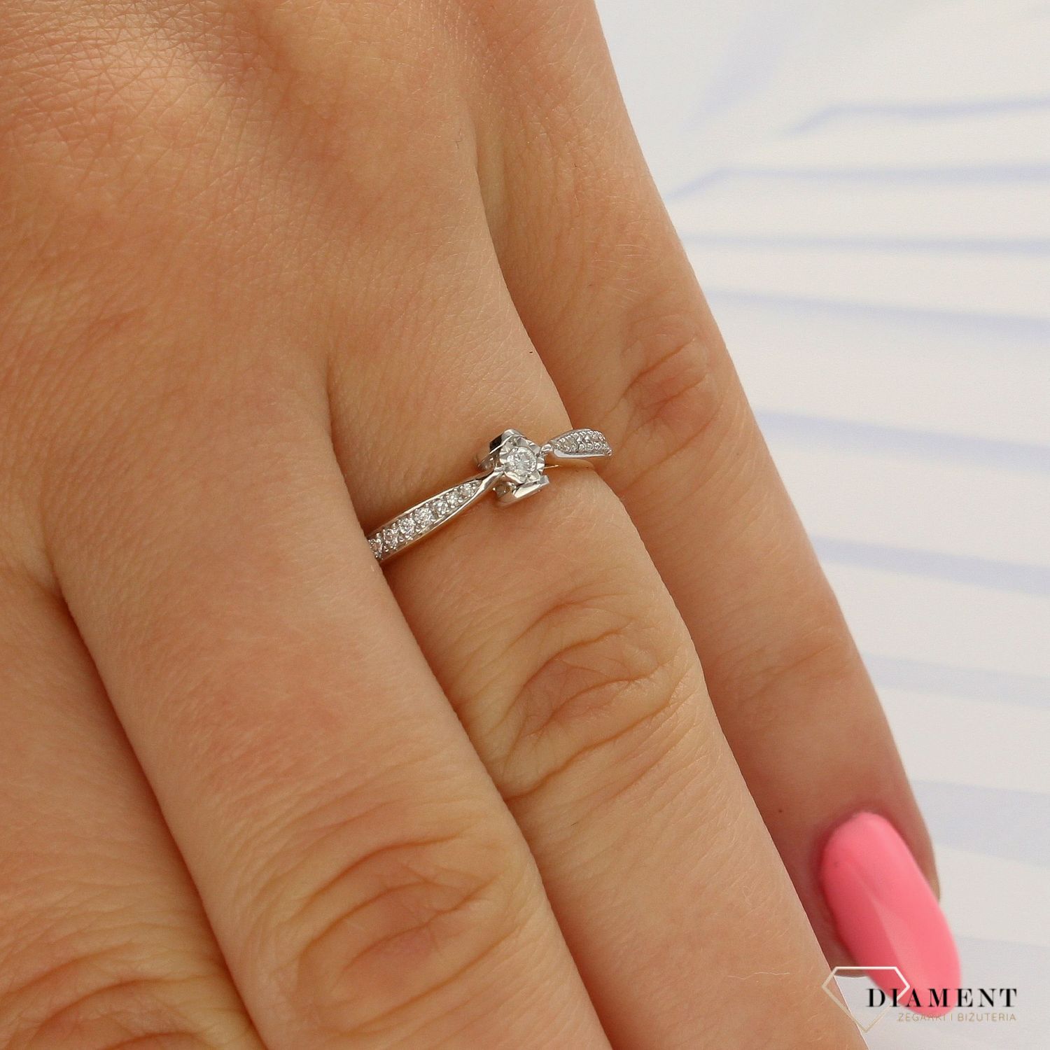 Pierścionek złoty DIAMENT 585 białe złoto, serca, diamenty 0800008944 R67073YW..jpg