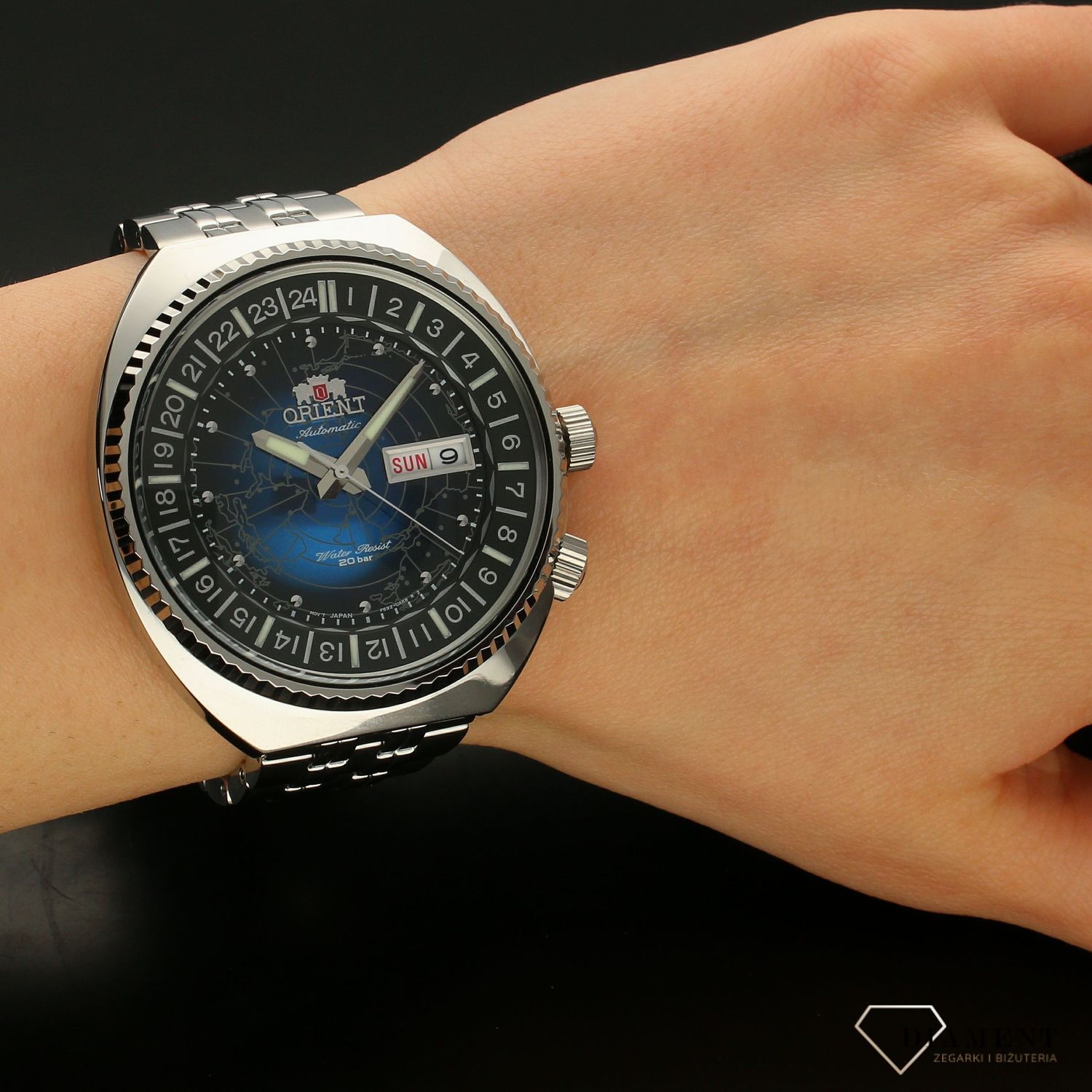 Zegarek męski na bransolecie Orient Revival World Map Automat RA-AA0E03L19B (2).jpg