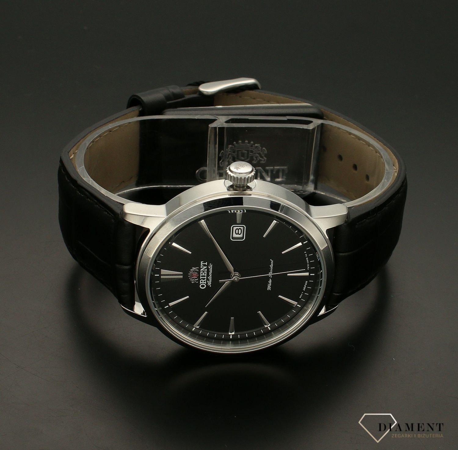 Zegarek męski Orient Classic Automatic RA-AC0F05B10B. Zegarek z wodoszczelnością 50m (5 ATM), gwarantuje właścicielowi, że nie musi bać się zachlapań, czyli np. mycia rąk.  Zegarek mechaniczny wyposażony dodatkowo w urządzenie nazywane automaty.jpg