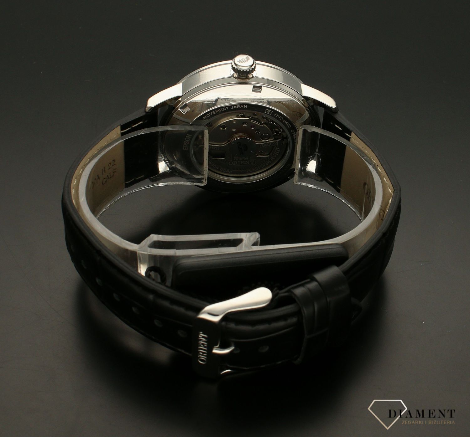 Zegarek męski Orient Classic Automatic RA-AC0F05B10B. Zegarek z wodoszczelnością 50m (5 ATM), gwarantuje właścicielowi, że nie musi bać się zachlapań, czyli np. mycia rąk.  Zegarek mechaniczny wyposażony dodatkowo w urządzenie nazywane automaty.jpg