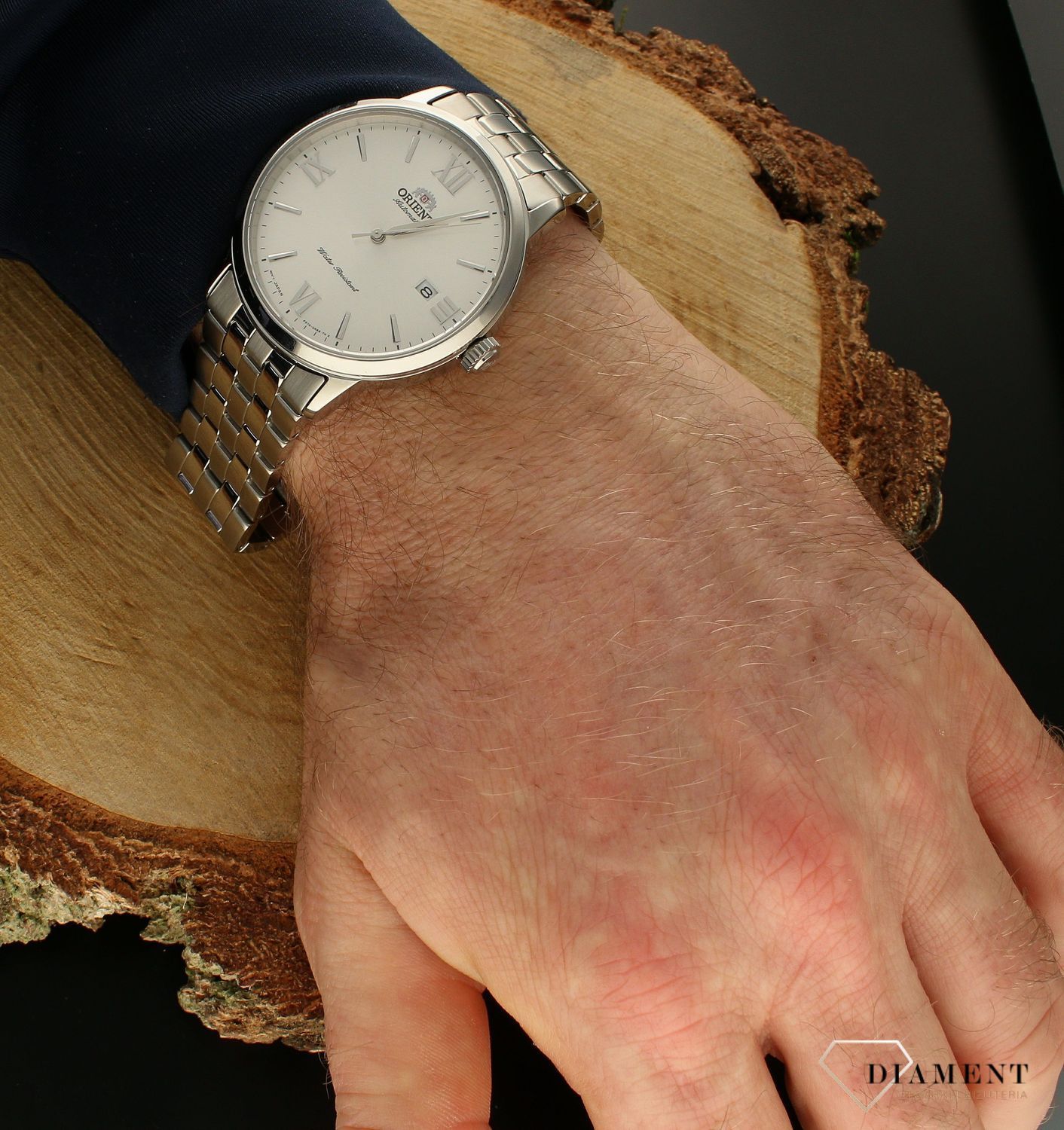 Zegarek męski Orient Classic Automatic RA-AC0F10S10B.  Głównym elementem tego urządzenia jest wahnik. Automatyczny naciąg pozwala wykorzystać naturalny ruch ręki, na której jest noszony zegarek. Idealny męski zegarek na prezent. Zegarek klas.jpg