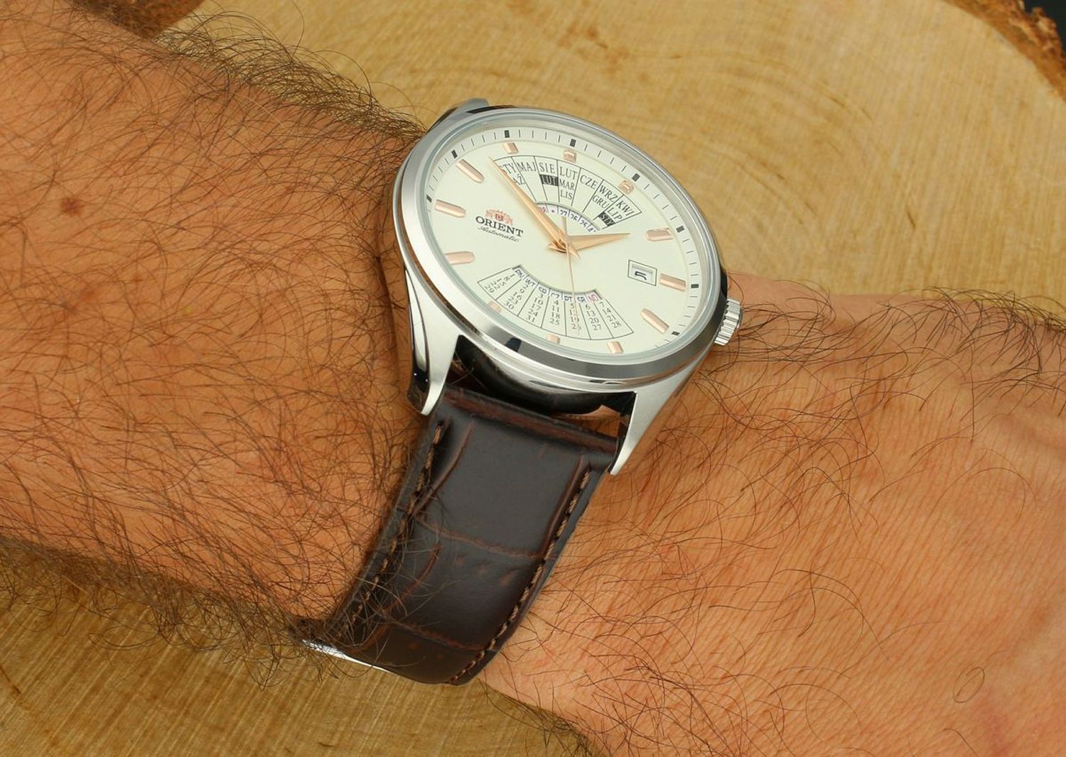 Zegarek Orient Contemporary Multi Year Calendar Poland RA-BA0009S3YB. Automatyczny mechanizm, koperta stal szlachetna 43,5 mm, tarcza złamana biel, skórzany pasek 22 mm, Multi-Year Calendar na 1.jpg