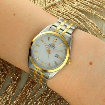 Orient RA-WG0601S10B to stylowy, trwały i nowoczesny zegarek damski, który zachwyca elegancją oraz funkcjonalnością. Dzięki zasilaniu solarnemu i szafirowemu szkłu jest niezwykle praktyczny, a jednocześnie pozostaje.jpg