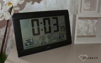 Zegar z wyświetlaczem wyposażony w funkcje alarmu, datownikiem, termometrem oraz higrometr. Zegar ścienny zasilany na baterię. Zegar na ścianę i na biurko (7).JPG
