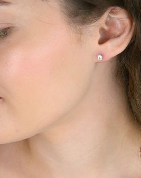 Kolczyki RE15269IGIY z diamentami 2×0,60ct GHSI. Złoto próby 585, zapięcie sztyft, 5 mm, 0,90 g. Luksus i minimalizm w jednym – idealne na prezent (3).JPG