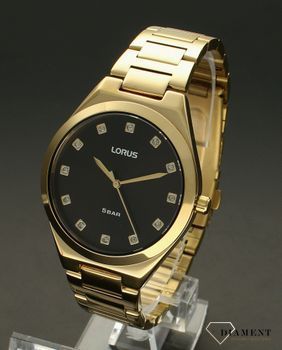 Zegarek damski Lorus na złotej bransolecie RG206WX9. Zegarek damski w modnym kolorze złota z czarną tarczą marki Lorus. Zegarek damski w stylu minimalistycznym, który swoim wyglądem sprawia, że jest ponadczasowy. Zegarek ide (5).jpg