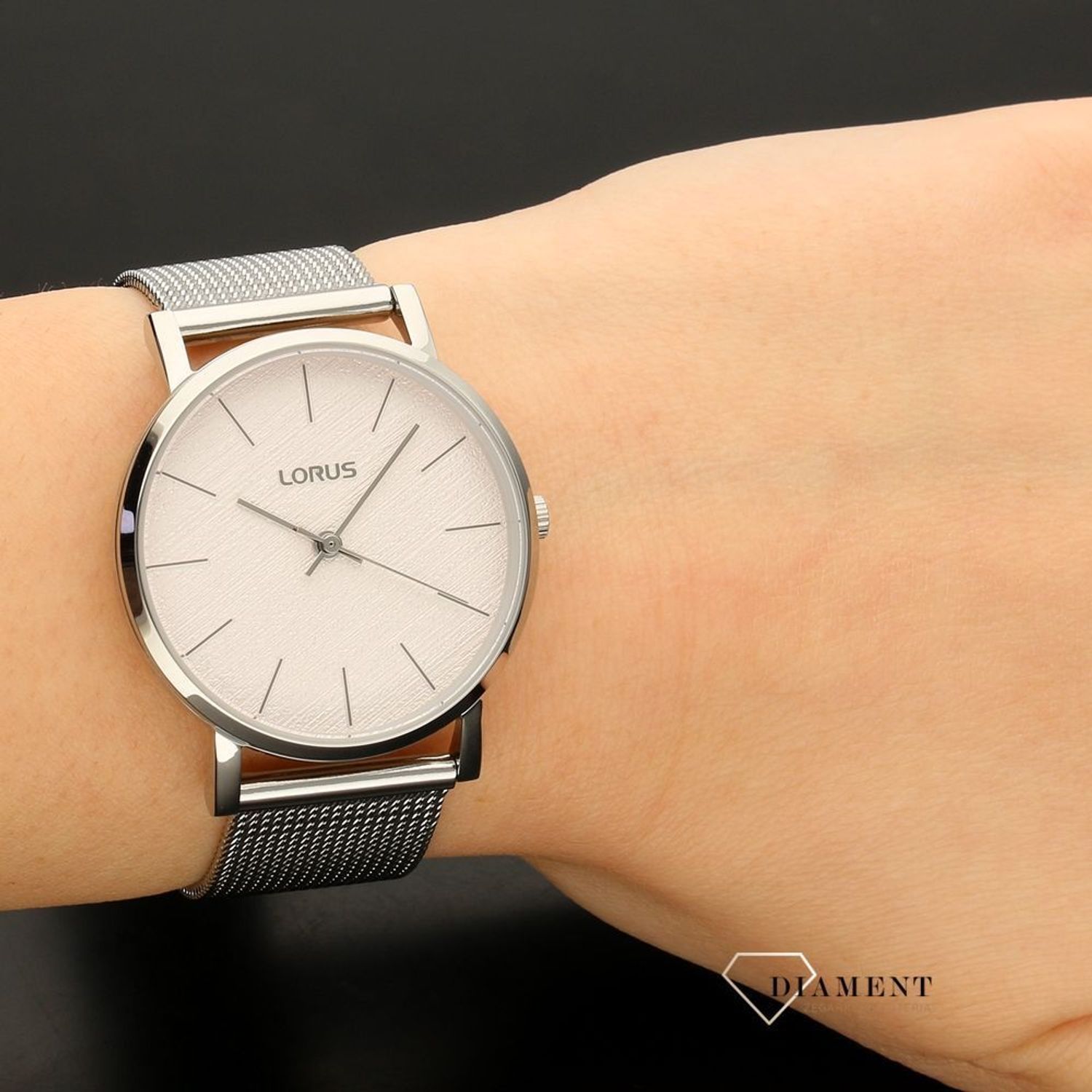 Zegarek Lorus damski Classic RG209QX9.jpg