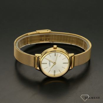 Zegarek damski LORUS Classic złoty RG214QX9. Zegarek damski zachowany w złotej kolorystyce. Tracza zegarka w srebrnej tarczy z indeksami w postaci cyrkonii. Złoty zegarek damski. Idealny pomysł na prezent (4).jpg