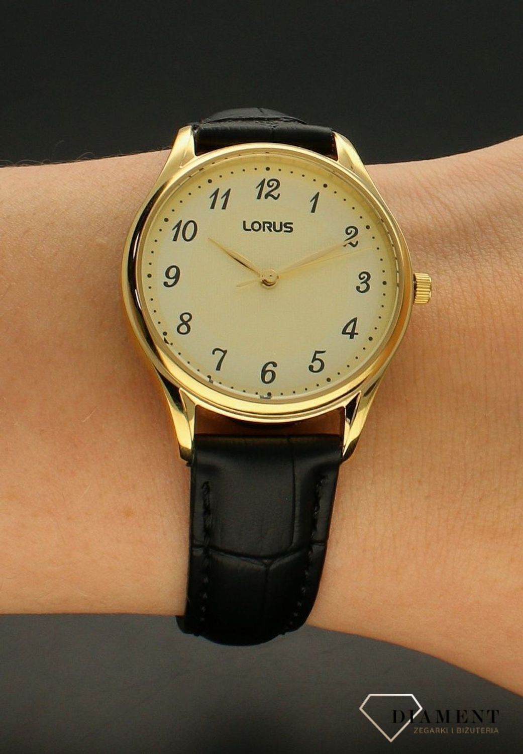Zegarek damski na pasku Lorus RG226UX9. Zegarek damski Lorus. Zegarek damski na pasku. Zegarek na pasku damski. Zegarek Lorus na prezent. Zegarek ze złotą tarczą. Zegarek klasyczny damski. Zegarek damski na (1).jpg