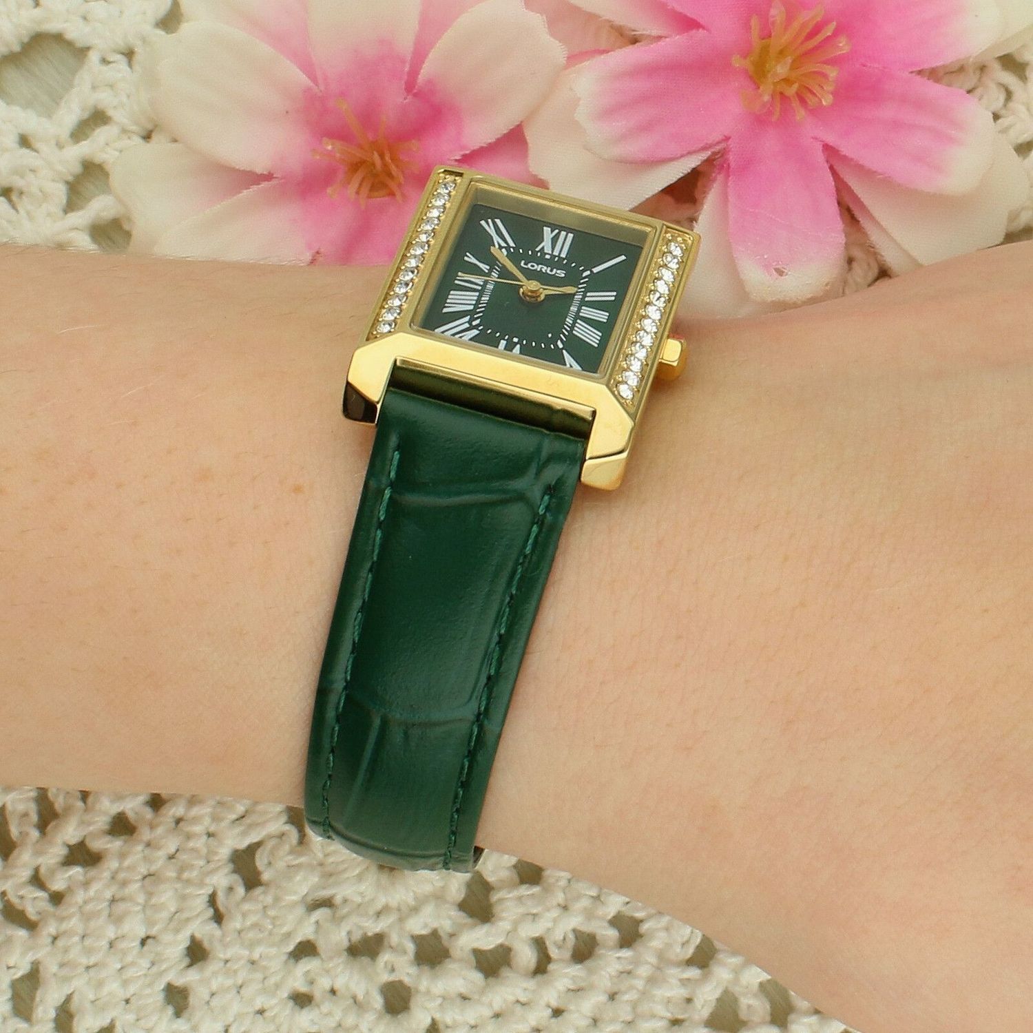 Lorus RG242YX9 damski zegarek złoty PVD – zielona tarcza.webp