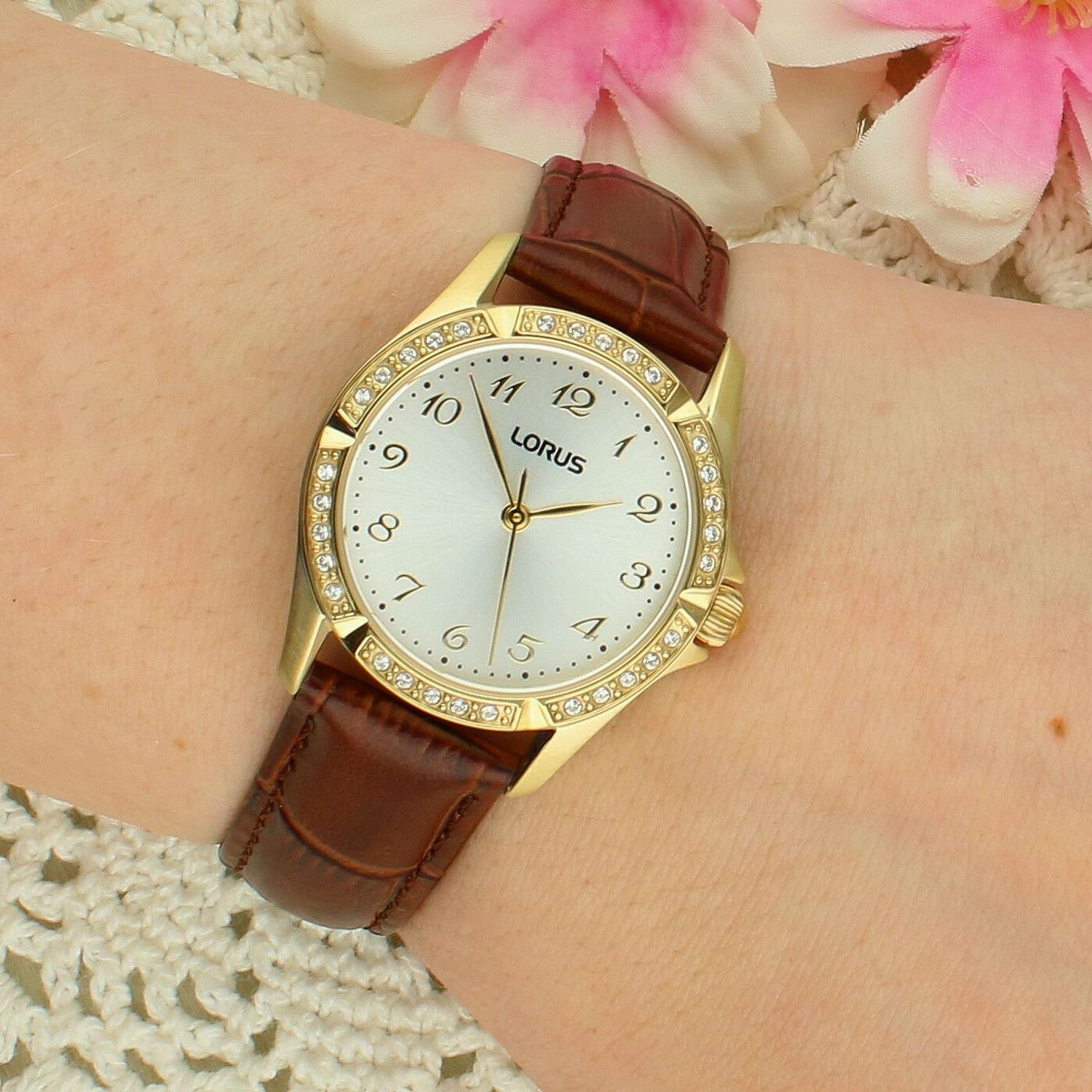 Lorus RG252YX9 damski zegarek złoty PVD – brązowy pasek.webp