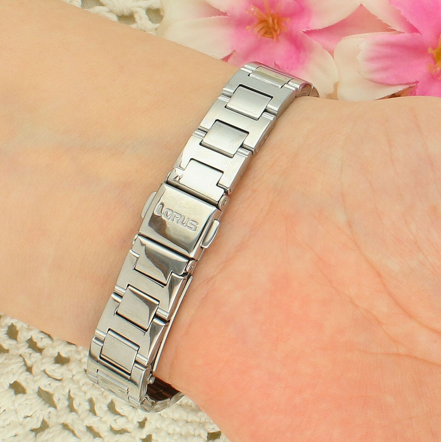 Lorus RG253YX9 damski zegarek stalowy – niebieska tarcza.webp