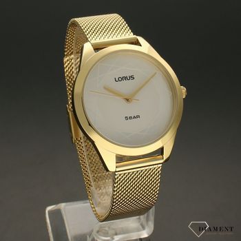 Zegarek damski LORUS RG268UX9 na bransolecie. Zegarek damski w złotym kolorze. Zegarek damski z białą tarczą ze złotymi wskazówkami oraz ozdobnym wzorem na tarczy.  (2).jpg