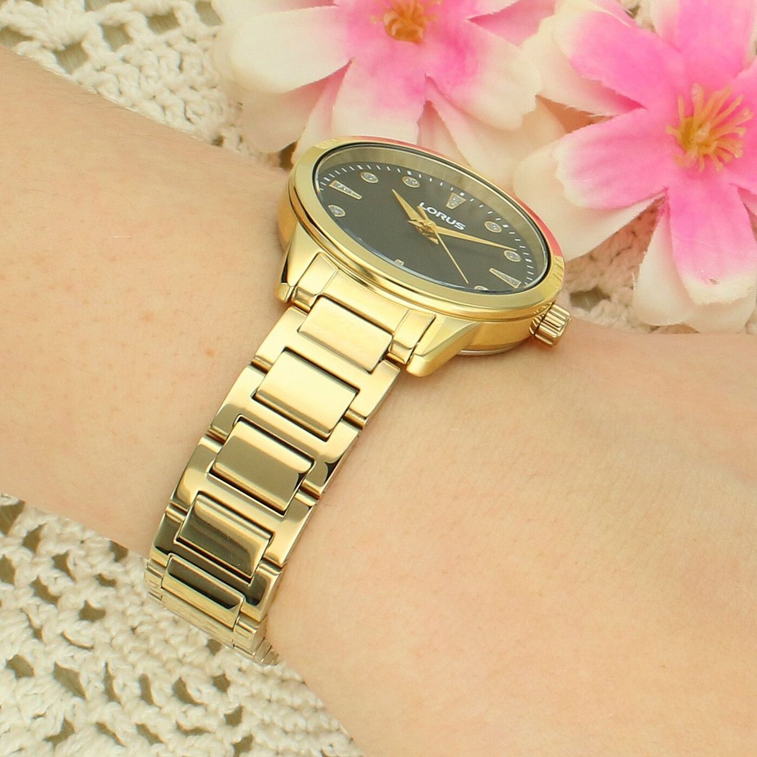 Lorus RG270YX9 damski zegarek złoty – czarna tarcza bransoleta.jpg