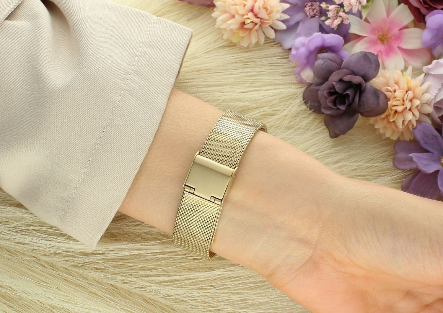 Zegarek damski japońskiej marki Lorus o symbolu RG274XX9 wyposażony jest w kwarcowy mechanizm, zasilany za pomocą baterii. Posiada bardzo wysoką dokładność mierzenia czasu1.jpg