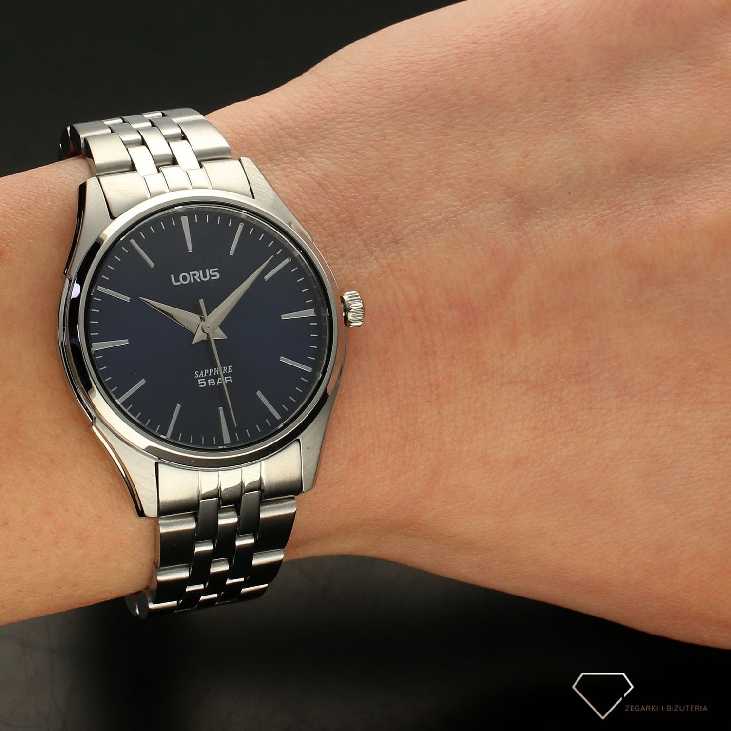 Zegarek damski na bransolecie Lorus z niebieską tarczą RG285SX9.webp