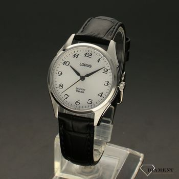 Zegarek damski na czarnym pasku Lorus RG287SX9 ze srebrną tarcza i czarnymi cyframi. Czytelny zegarek na prezent dla babci lub mamy (2).jpg