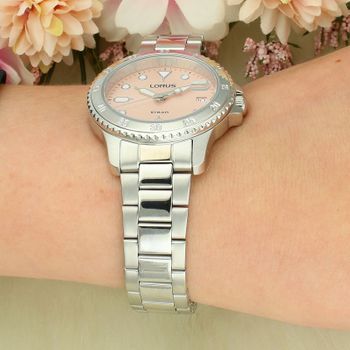 Zegarek Lorus Classic Lady RG817DX9 zegarek damski z różową tarczą i stalową bransoletą fashion.jpg