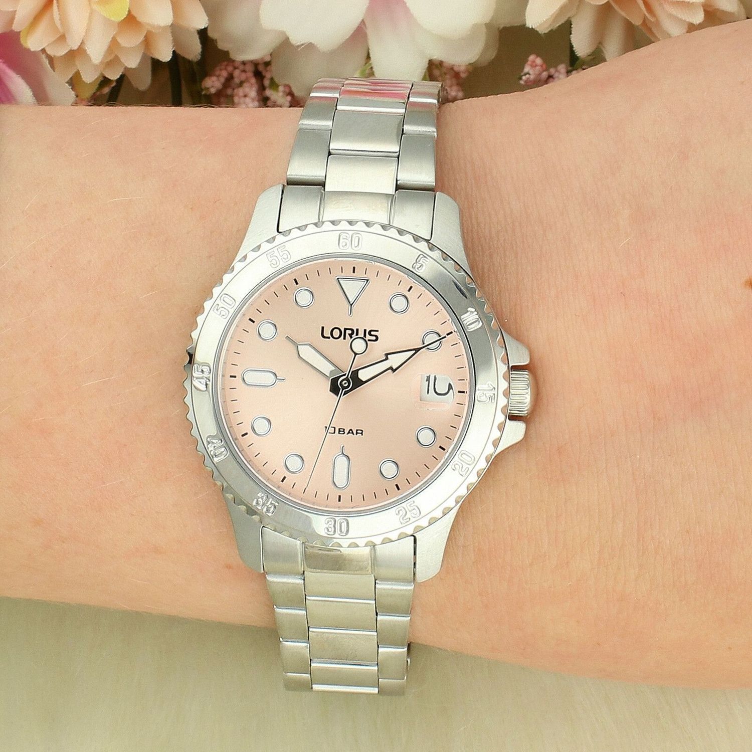 Zegarek Lorus Classic Lady RG817DX9 zegarek damski z różową tarczą i stalową bransoletą.jpg