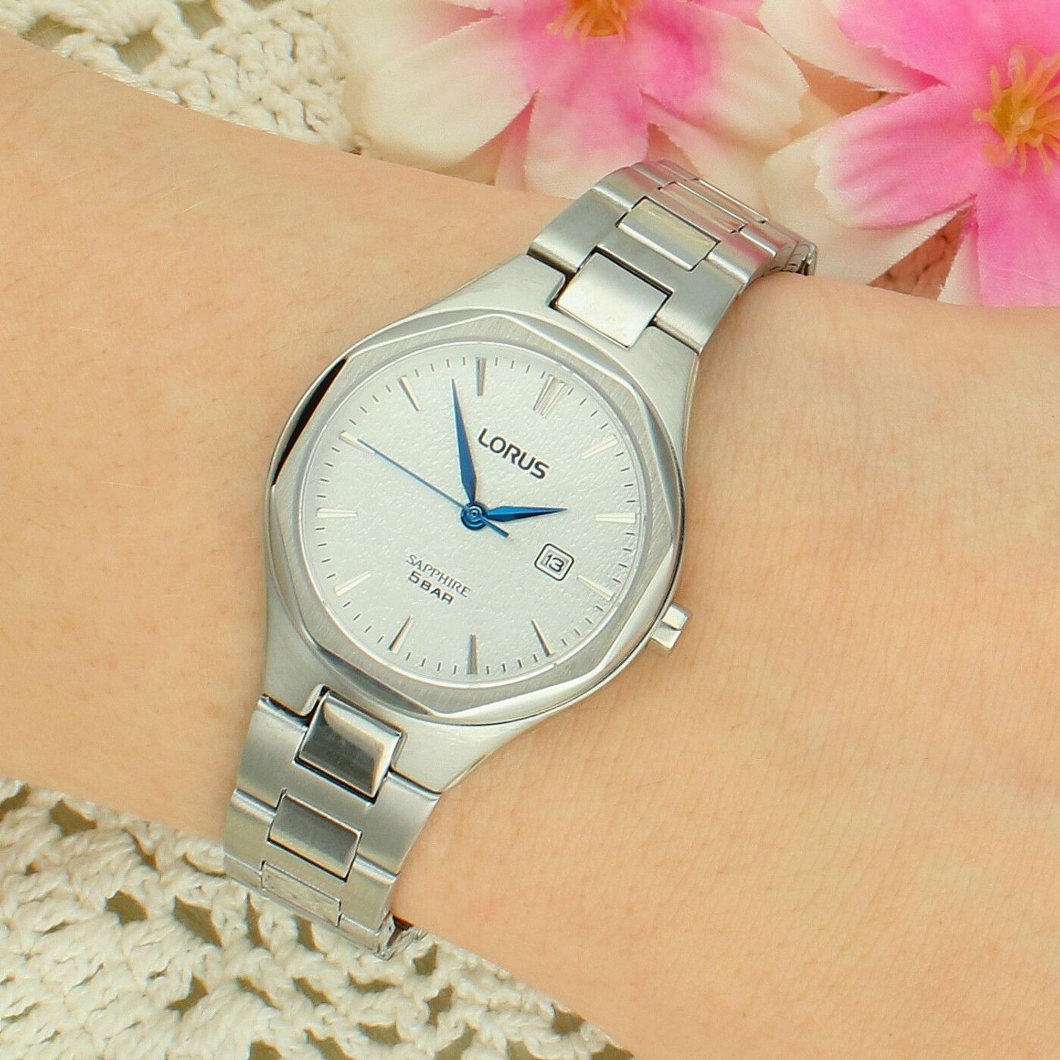 Lorus RH753BX9 damski zegarek srebrny – niebieskie wskazówki szafirowe szkło (2).jpg