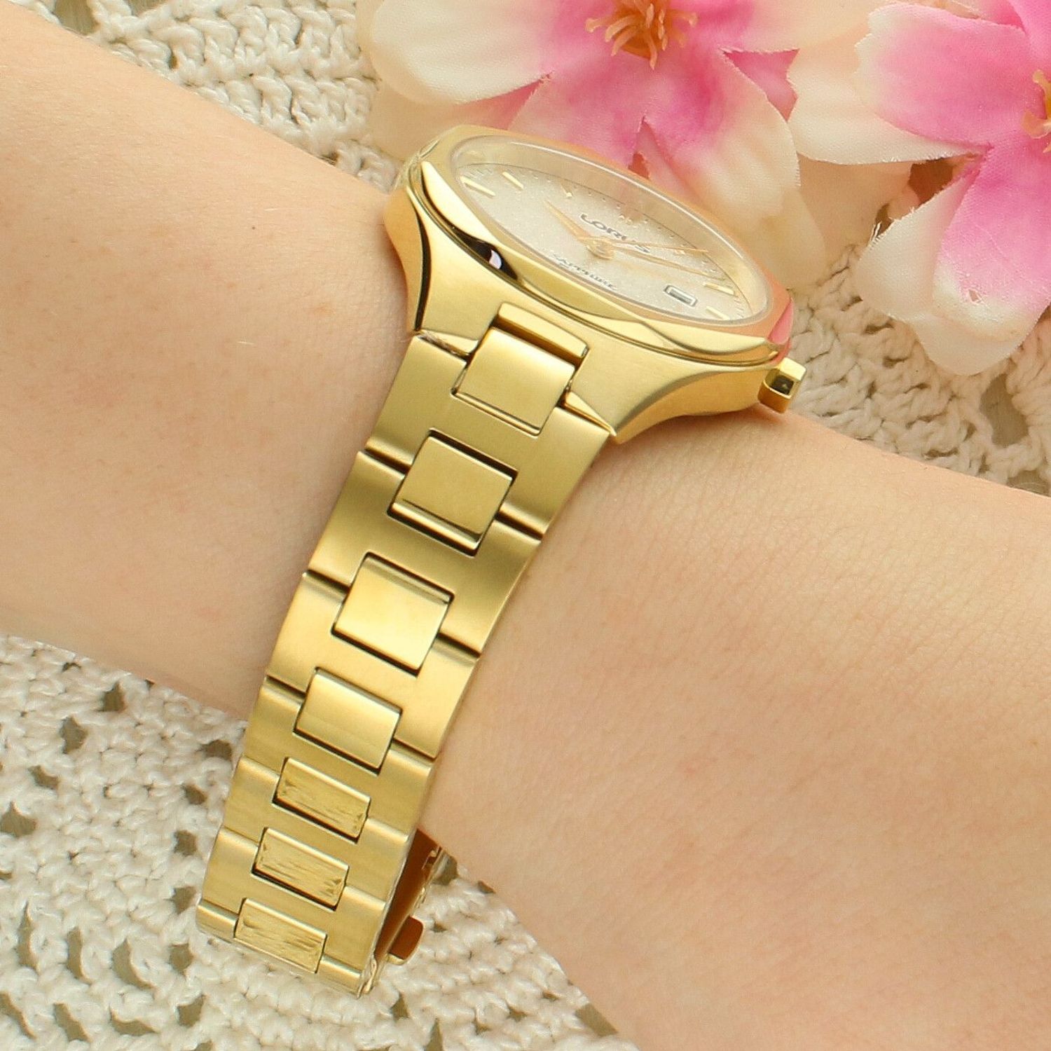 Lorus RH756BX9 Zegarek Damski Classic Lady Złoty Srebrna Tarcza Szafir.jpg