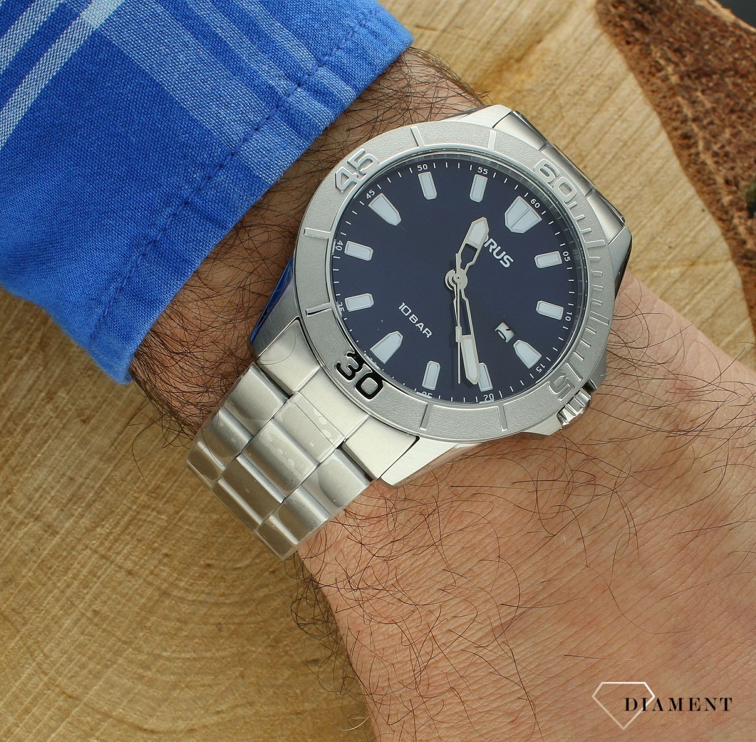 Zegarek męski Lorus Classic na bransolecie RH941QX9. Zegarek męski na bransolecie. Zegarek Lorus z granatową tarczą. Klasyczny zegarek męski Lorus. Zegarek męski idealny na prezent..jpg