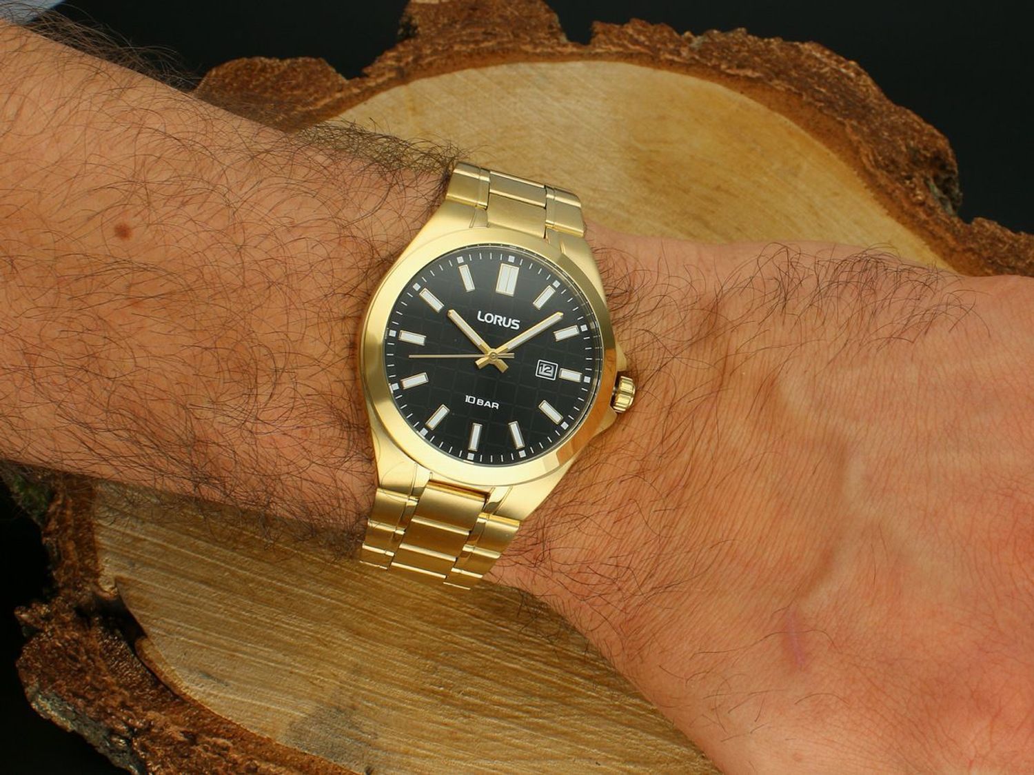 Złoty zegarek męski Lorus RH962QX9 na bransolecie – klasyczny design i japońska precyzja.jpg