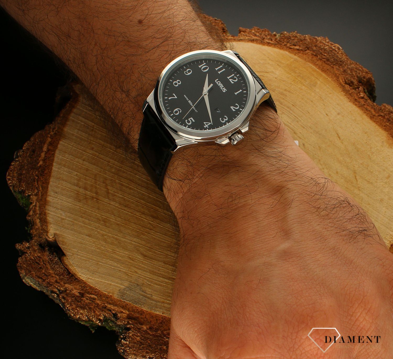Zegarek męski Lorus Sport RH969KX8. Zegarek męski na pasku. Męski zegarek klasyczny firmy Lorus. Zegarek sportowy. Idealny zegarek męski elegancki na prezent. Grawer na zegarku..jpg