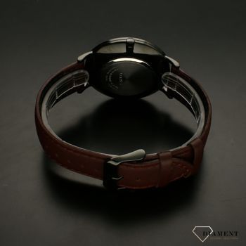 Zegarek męski Lorus RH999MX9 na brązowym pasku z czarną kopertę i tarczą imitującą drewno.  (4).jpg