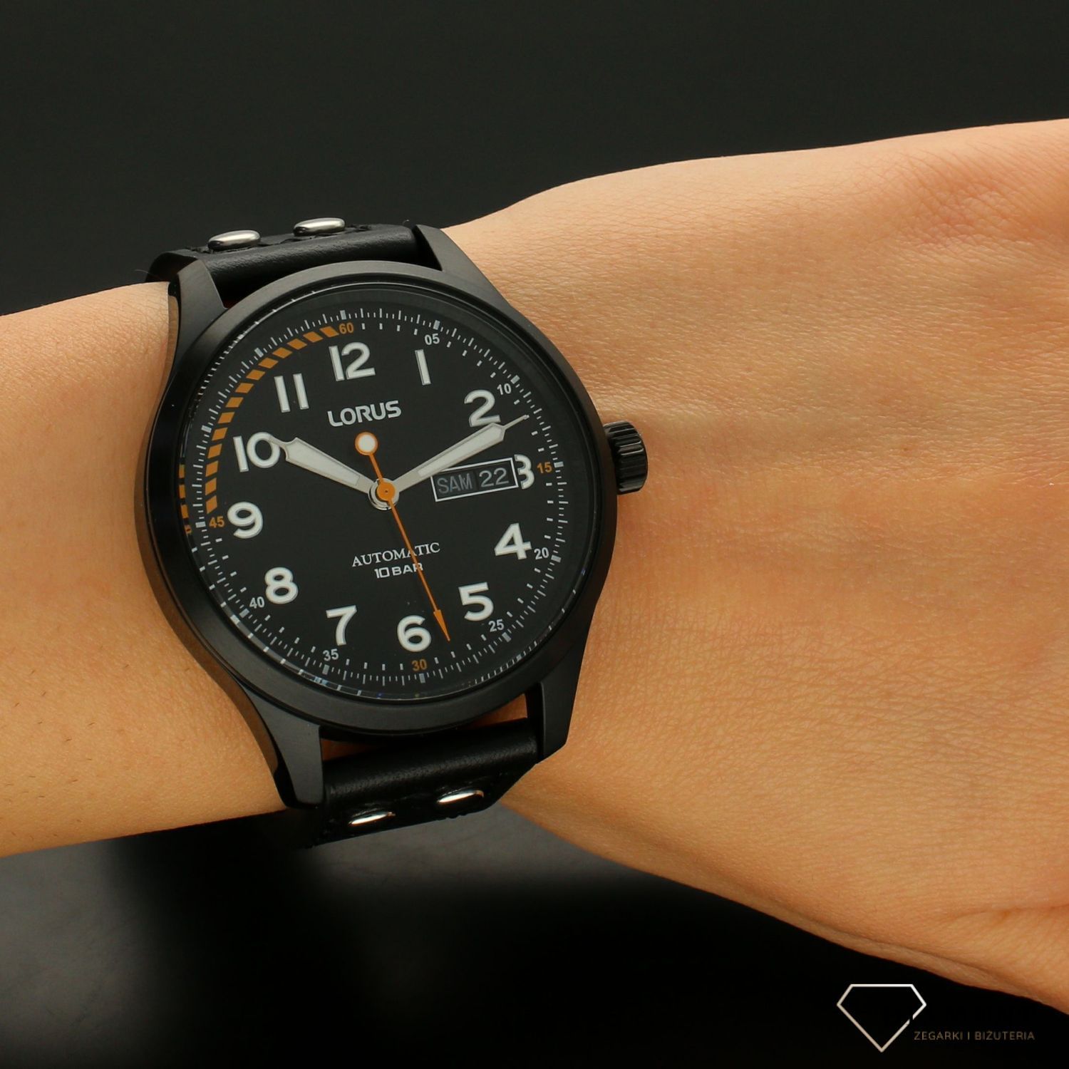 Zegarek męski na pasku w zestawie z bransoletą Lorus RL461AX9G.jpg