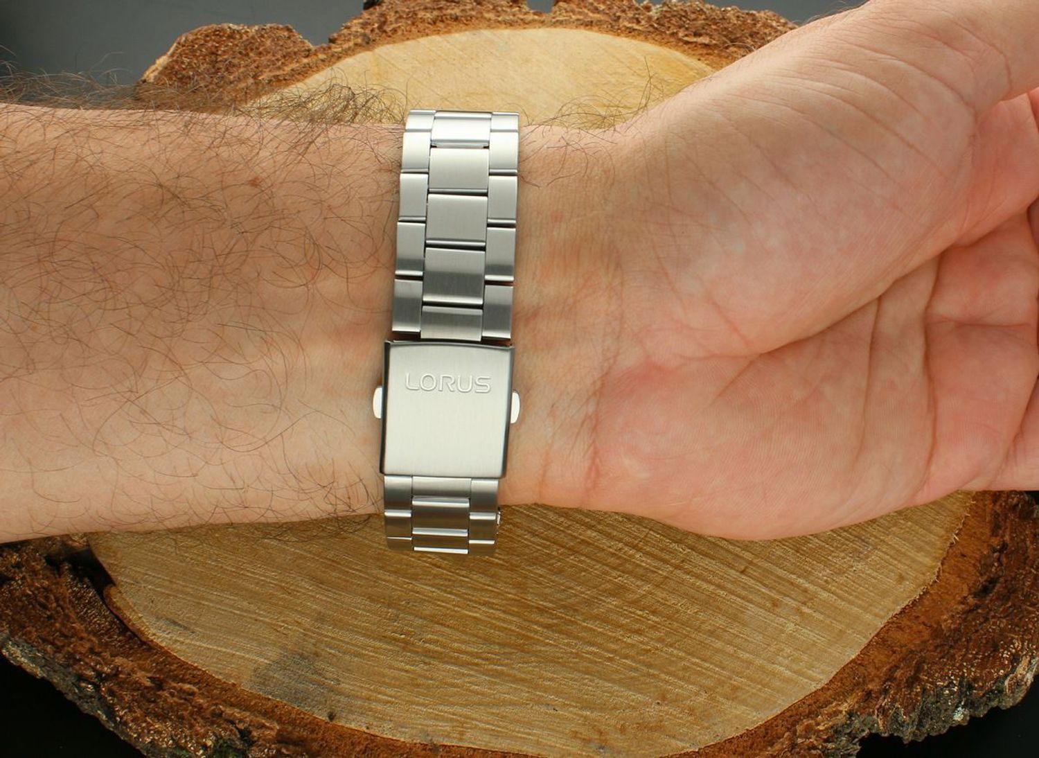 Zegarek męski Lorus RL463BX9 Automatic – stal szlachetna, zielona tarcza, 100m wodoszczelności.jpg