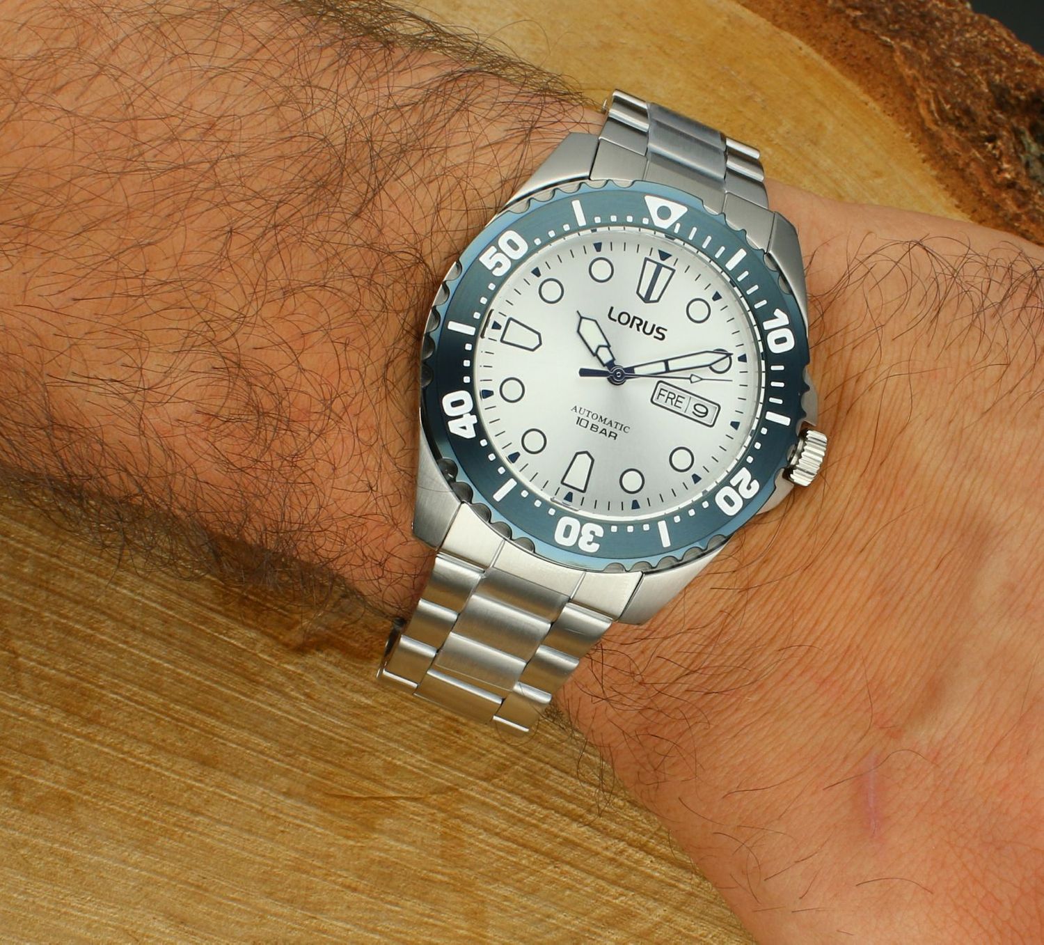 Zegarek męski Lorus Automatic na bransolecie RL477BX9.jpg