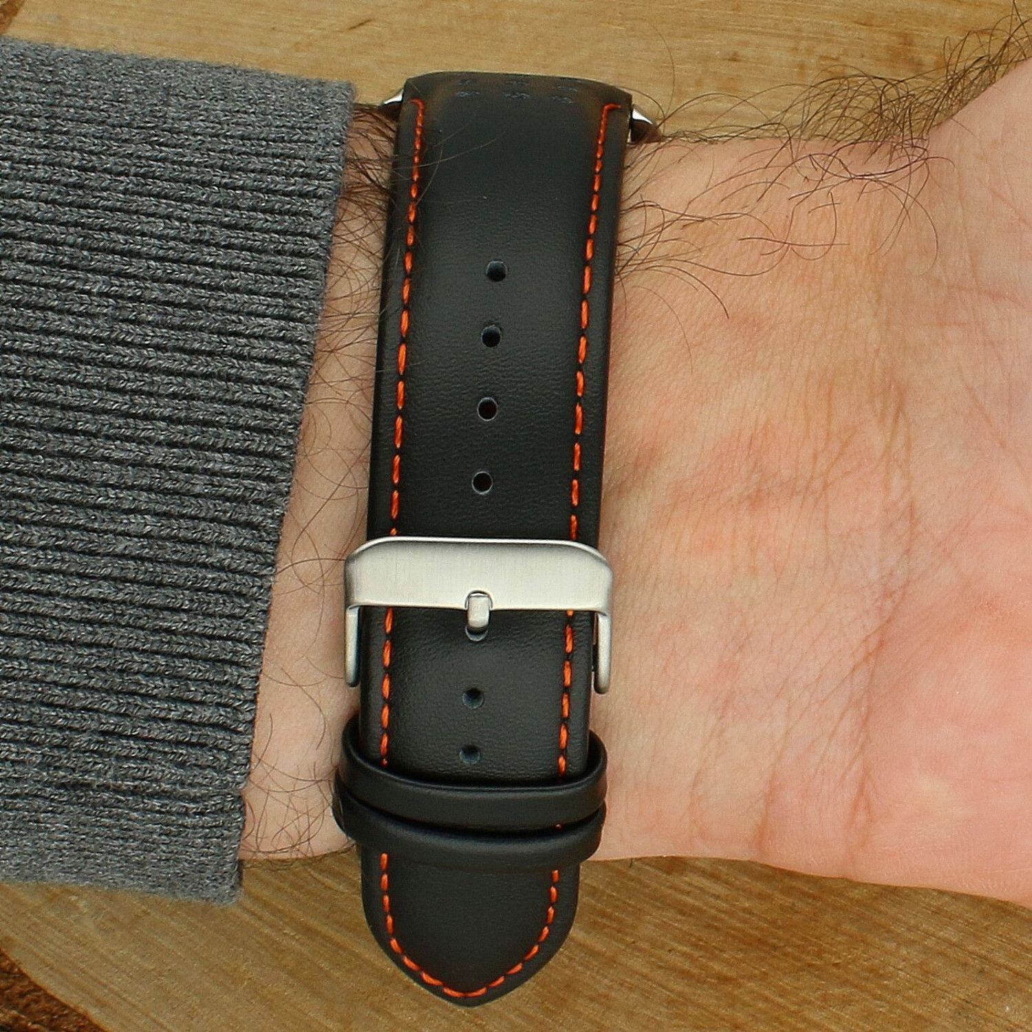 Zegarek męski Lorus RM303KX9 Sports Chronograph na pasku.jpg