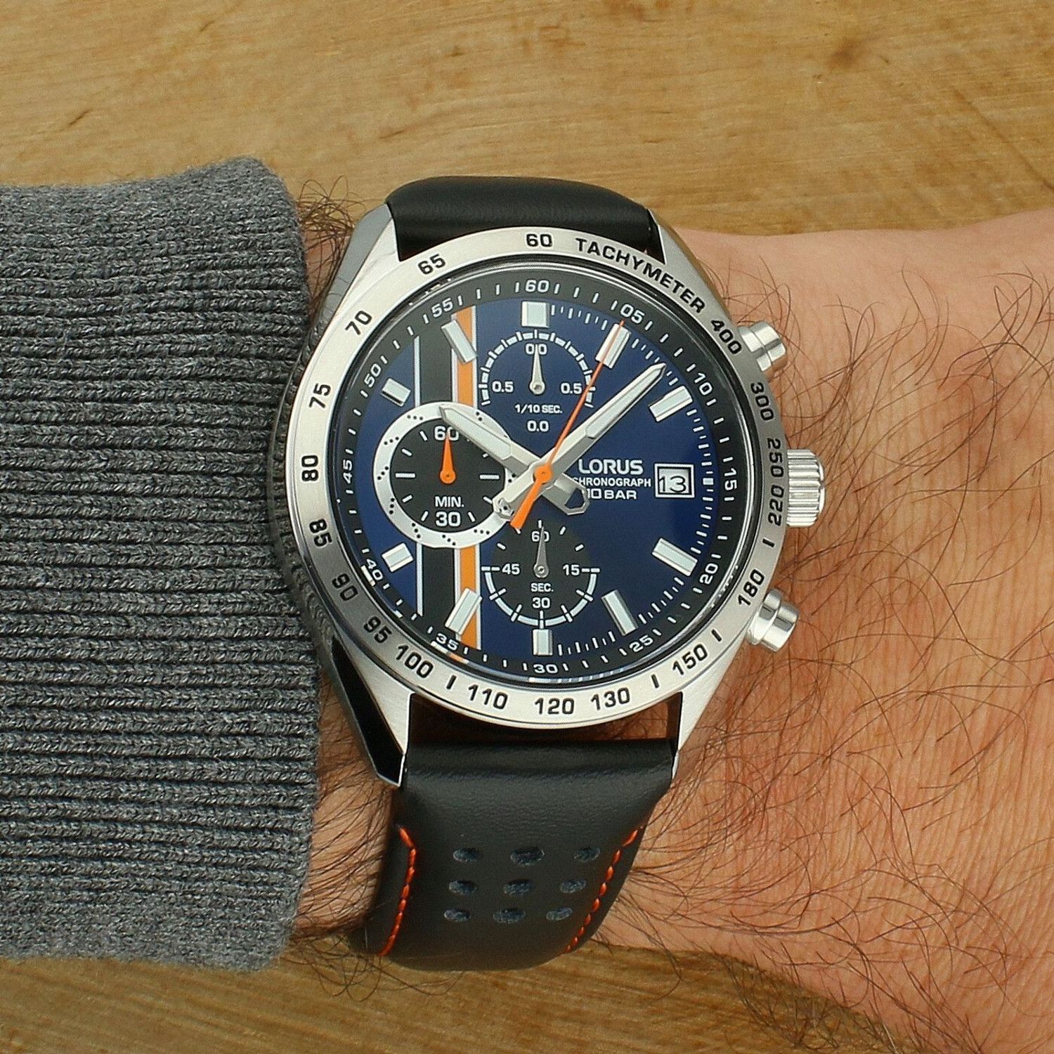 Zegarek męski Lorus RM303KX9 Sports Chronograph na pasku.jpg