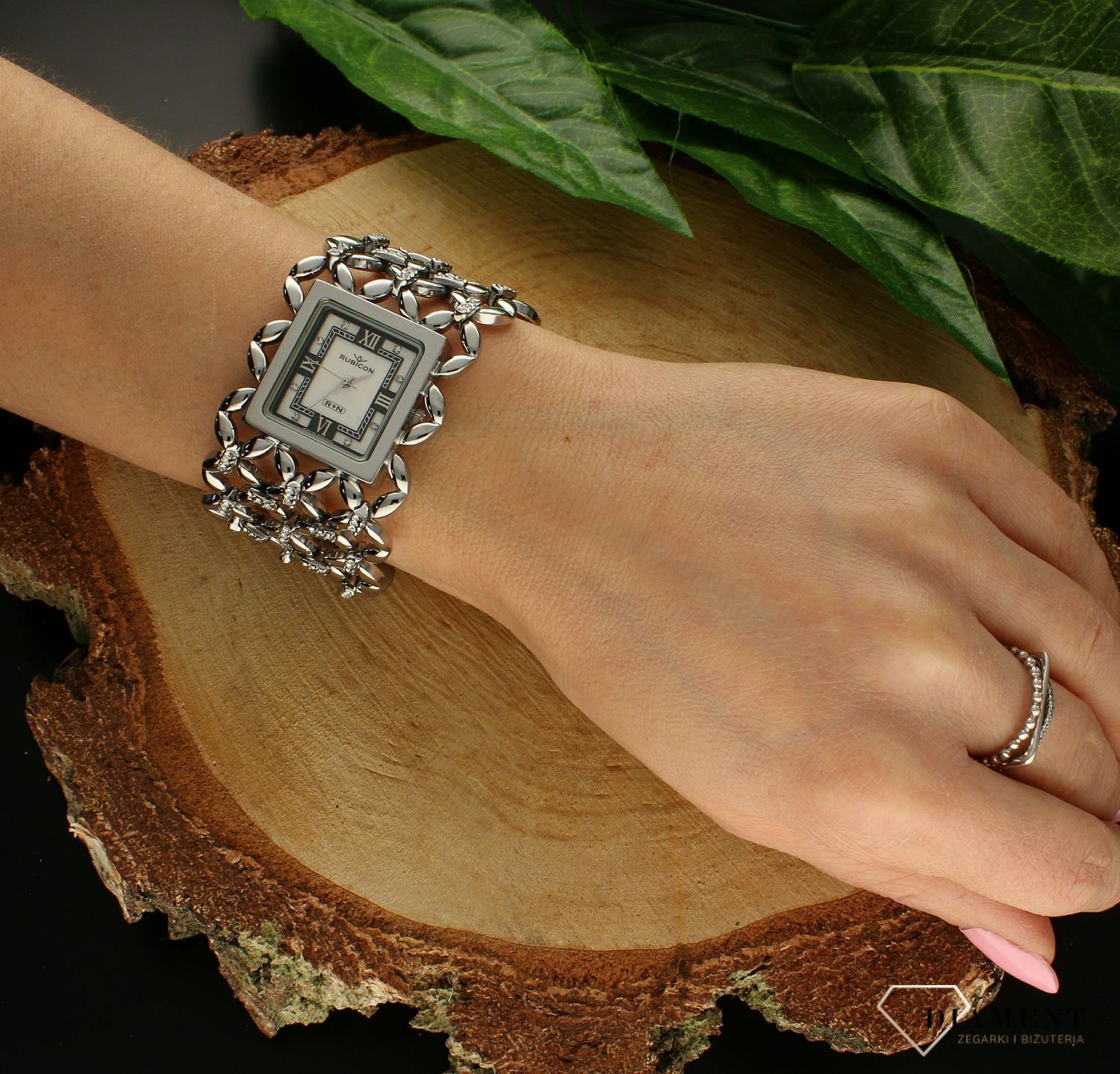 Zegarek damski Rubicon na szerokiej bransolecie zdobiony cyrkoniami RN10B14 (3).jpg
