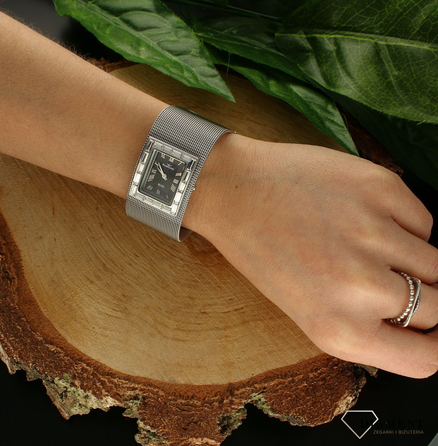 Zegarek damski Rubicon na biżuteryjnej szerokiej bransolecie RN10B17 (3).jpg