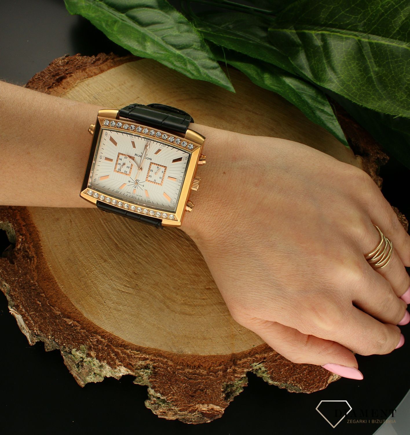 Zegarek damski w stylu Retro na szerokim pasku Rubicon RN10B22 (2).jpg
