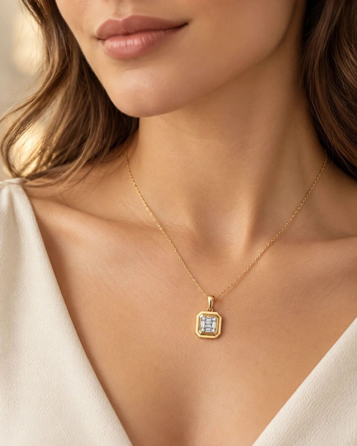 Złota zawieszka kwadratowa z 10 diamentami 0,09 ct – złoto próby 585 GHSI 0,09ct10.jpg