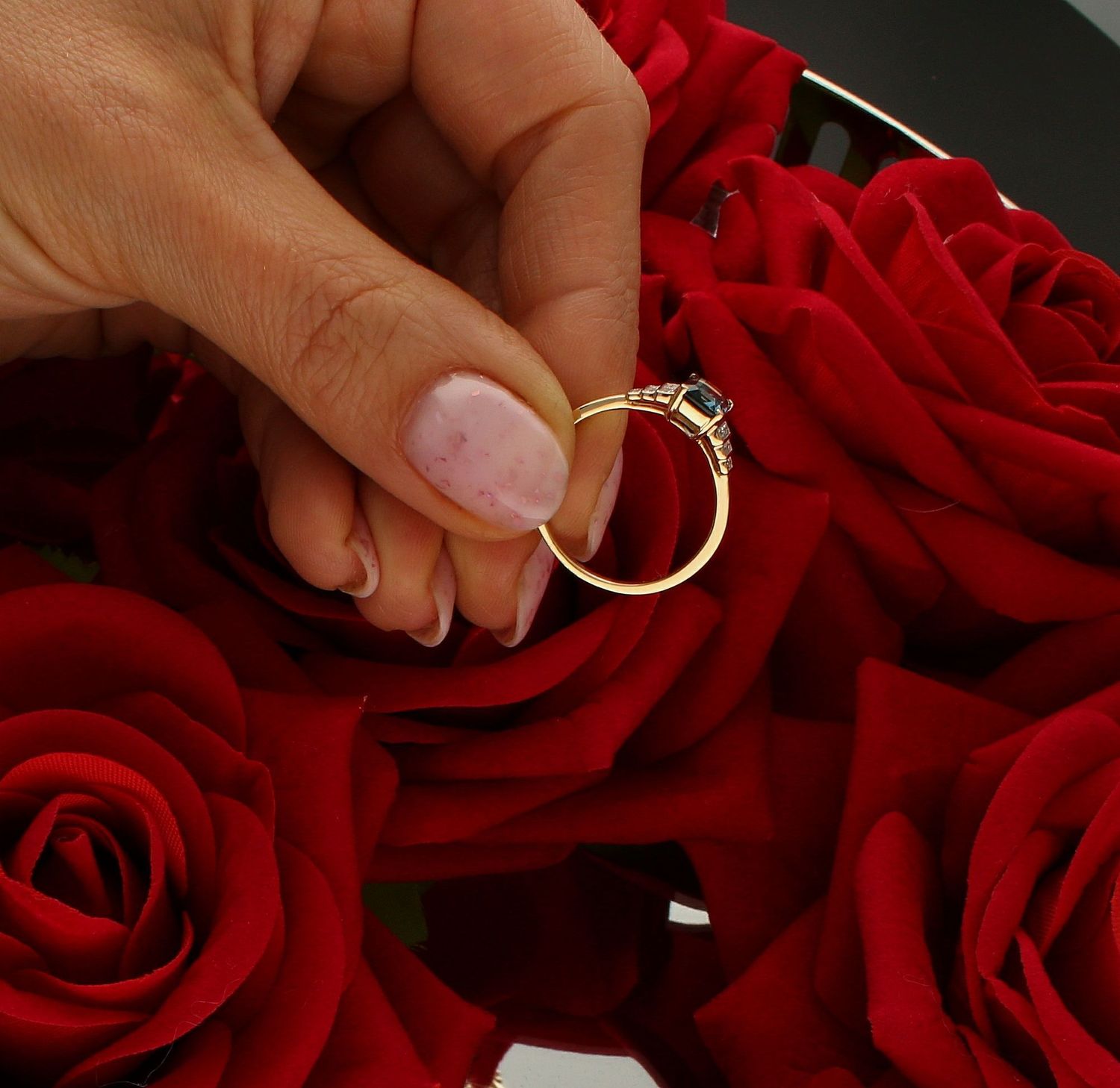 Pierścionek złoty Topaz London Blue i Diamenty 585 rozmiar 15 (4).jpg